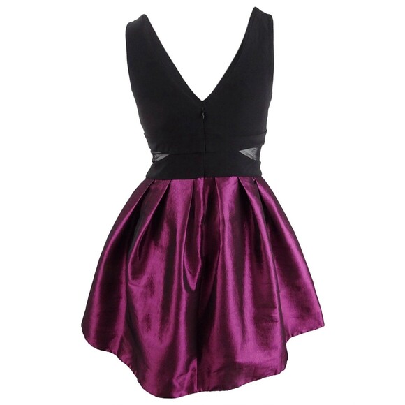 X By Xscape Mesh Inset Fit & Flare Pleated Iridescent Skirt Cocktail Dress 8 - Picture 3 of 8